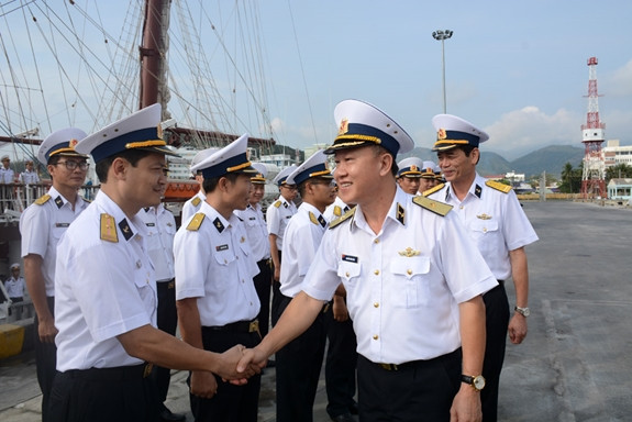 黎贵惇286号帆船起航对印尼与新加坡进行交流访问 ảnh 1 黎贵惇286号帆船起航对印尼与新加坡进行交流访问 ảnh 1