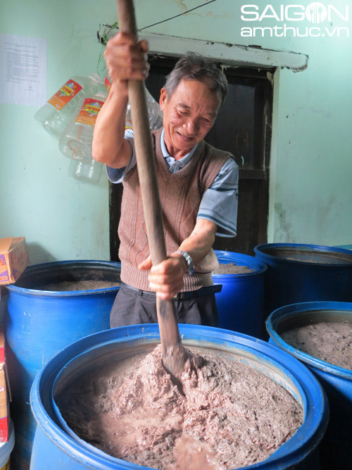 南乌鱼露——越南传统鱼露之精髓 ảnh 1 南乌鱼露——越南传统鱼露之精髓 ảnh 1