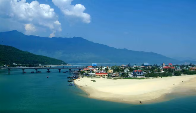 世界美丽海湾陵姑引进55万亿越盾投资资金 ảnh 1 世界美丽海湾陵姑引进55万亿越盾投资资金 ảnh 1