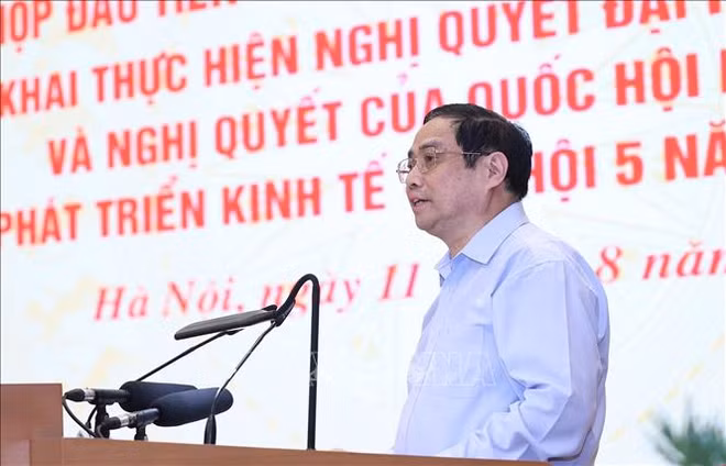  第十五届政府召开第一次会议 贯彻落实党和国会有关未来5年经济社会发展的决议 ảnh 1