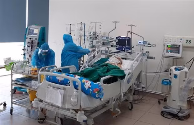 卫生部向17所医院提供3万瓶瑞德西韦 用于治疗新冠肺炎 ảnh 1