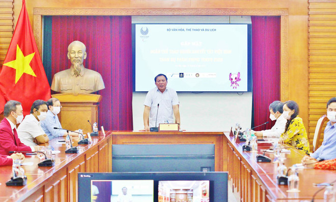 文化体育与旅游部领导以视频方式与越南2020年残奥会代表团会面 ảnh 1