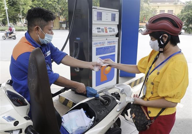 越南工贸部与财政部联合发布通知调整各类成品油价格 ảnh 1
