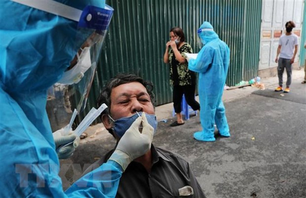 12日越南新增新冠肺炎确诊病例9667例 ảnh 1 12日越南新增新冠肺炎确诊病例9667例 ảnh 1