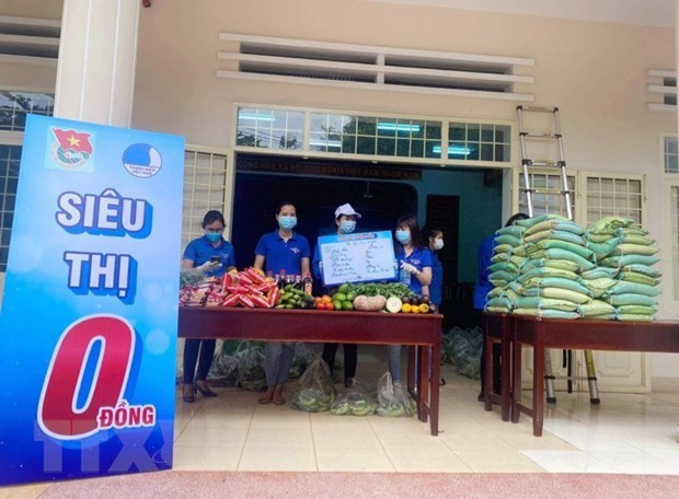 “零越盾小超市”助力得乐省贫困者克服困难 ảnh 1 “零越盾小超市”助力得乐省贫困者克服困难 ảnh 1