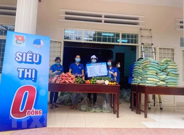 “零越盾小超市”助力得乐省贫困者克服困难 ảnh 1