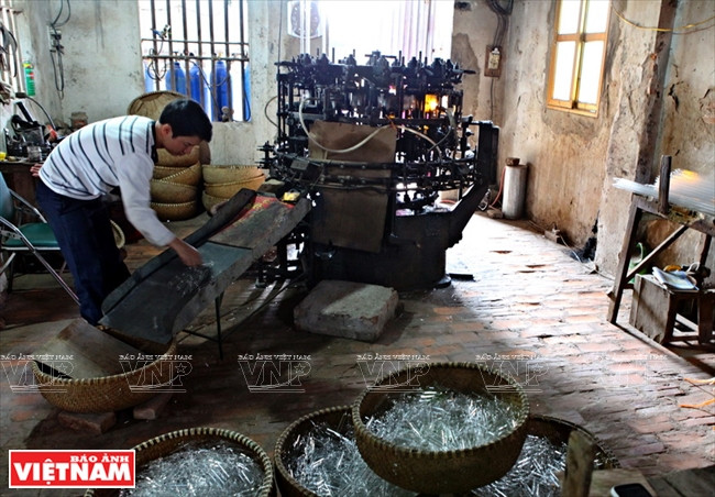 河内市常信县的玻璃吹制业 ảnh 10