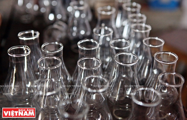 河内市常信县的玻璃吹制业 ảnh 8