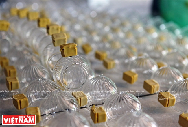 河内市常信县的玻璃吹制业 ảnh 9