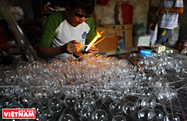 河内市常信县的玻璃吹制业 ảnh 7