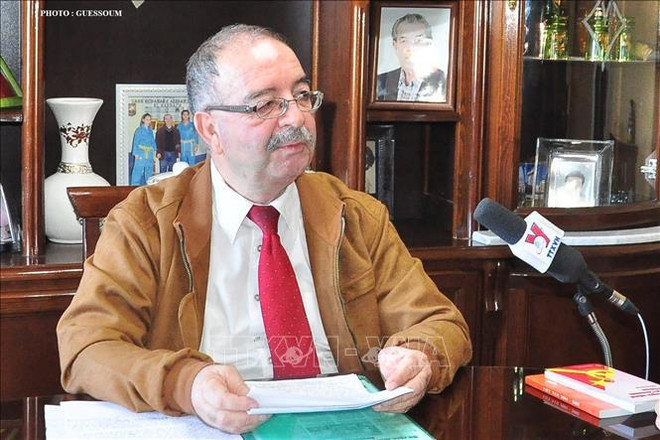 “河内-空中奠边府”大捷50周年:阿尔及利亚学者突出越南人民的团结和英勇精神 ảnh 1 “河内-空中奠边府”大捷50周年:阿尔及利亚学者突出越南人民的团结和英勇精神 ảnh 1