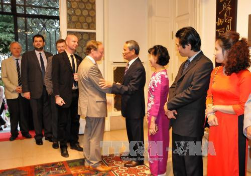 庆祝越南国庆节活动在在比利时和阿尔及利亚举行 ảnh 1