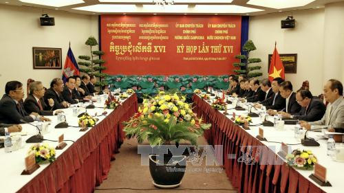 越南与柬埔寨加强合作 寻找归宿在柬牺牲的越南志愿军和烈士遗骸 ảnh 1