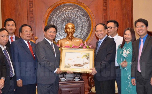 胡志明市青年与老挝和柬埔寨青年促进交流合作 ảnh 1 胡志明市青年与老挝和柬埔寨青年促进交流合作 ảnh 1
