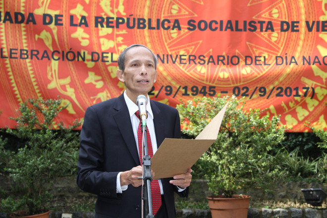 越南驻外大使馆纷纷举行国庆招待会 热烈 庆祝国庆72周年 ảnh 2