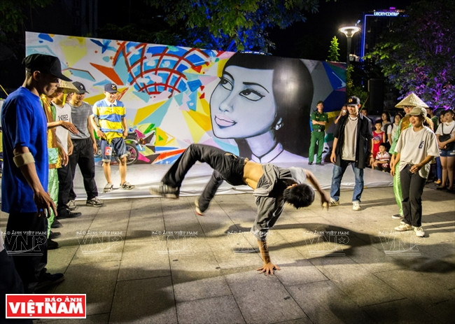 胡志明市街头表演秀 ảnh 4