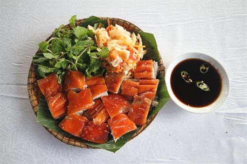 “腋夹”猪——越南北部山区著名土特产 ảnh 2 “腋夹”猪——越南北部山区著名土特产 ảnh 2