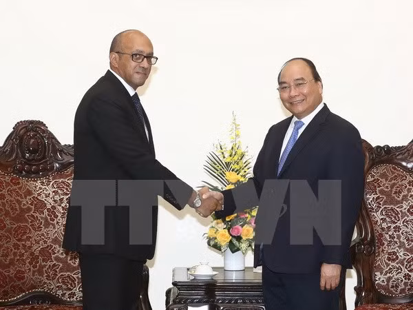 阮春福总理会见古巴驻越大使 ảnh 1 阮春福总理会见古巴驻越大使 ảnh 1