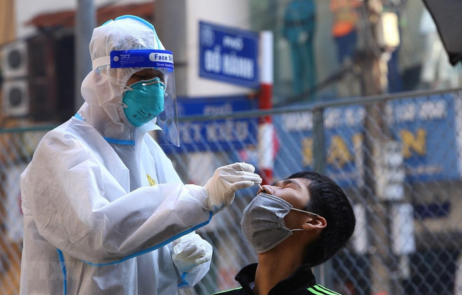 4日越南新增13998例确诊病例 过半系在社区筛查发现 ảnh 1