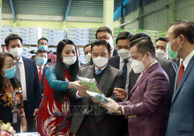 老挝国会代表团访问永福省 ảnh 1