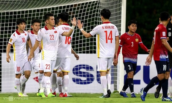 2020年“铃木杯”东南亚男足锦标赛:越南队2-0取胜老挝队 ảnh 1 2020年“铃木杯”东南亚男足锦标赛:越南队2-0取胜老挝队 ảnh 1