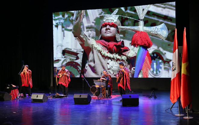 秘鲁国庆节庆祝活动在河内举行 ảnh 1 秘鲁国庆节庆祝活动在河内举行 ảnh 1