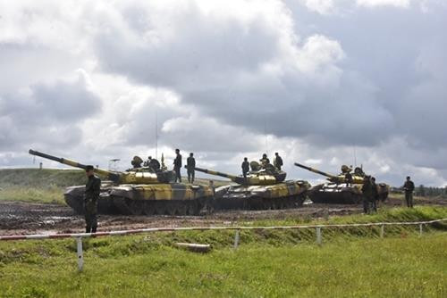 越南人民军坦克赛队做好准备参加国际军事赛会 ảnh 2