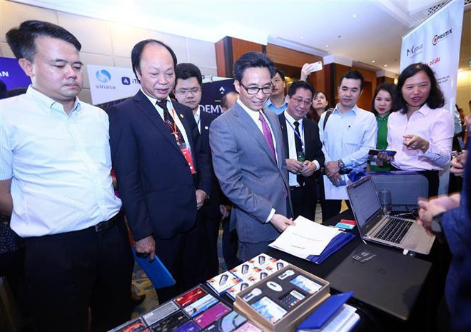 越南信息通信技术论坛:在数字化转型过程中集中发展4类技术企业 ảnh 2 越南信息通信技术论坛:在数字化转型过程中集中发展4类技术企业 ảnh 2