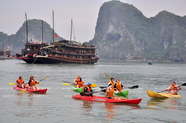 下龙湾游船之旅 ảnh 5