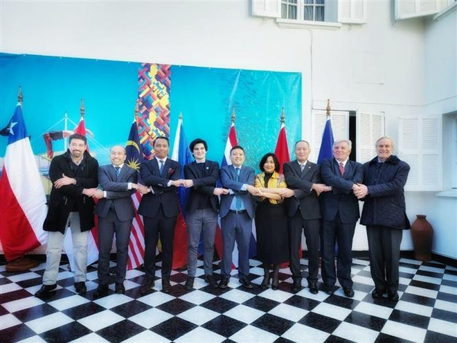 东盟成立55周年:智利一直重视东盟日益提升的作用和地位 ảnh 1 东盟成立55周年:智利一直重视东盟日益提升的作用和地位 ảnh 1