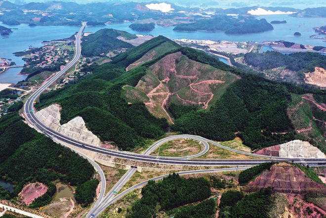 云屯-芒街高速公路项目建设进入冲刺阶段 ảnh 1 云屯-芒街高速公路项目建设进入冲刺阶段 ảnh 1