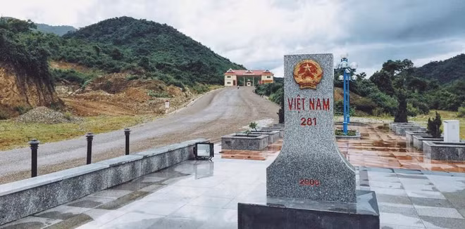 越老边界线上的界碑与口岸系统 ảnh 1