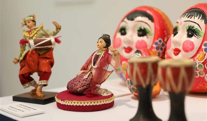 “东盟文化色彩”展览会开幕 ảnh 2 “东盟文化色彩”展览会开幕 ảnh 2