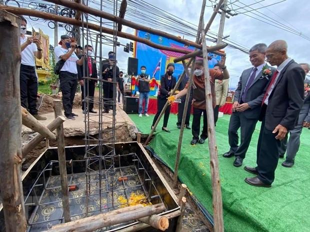 泰国越侨纪念路上的越南牌楼正式动工兴建 ảnh 2 泰国越侨纪念路上的越南牌楼正式动工兴建 ảnh 2