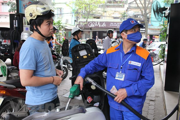 8月1日越南成品油下调至2.5万越盾以下 ảnh 1 8月1日越南成品油下调至2.5万越盾以下 ảnh 1