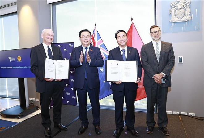 越南国会主席王廷惠出席越澳教育合作论坛 ảnh 2 越南国会主席王廷惠出席越澳教育合作论坛 ảnh 2