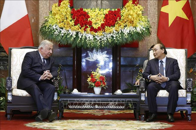国家主席阮春福会见法国参议院议长热拉尔·拉尔歇 ảnh 1 国家主席阮春福会见法国参议院议长热拉尔·拉尔歇 ảnh 1