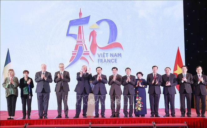 庆祝越法两国建交50周年系列活动正式启动 ảnh 1