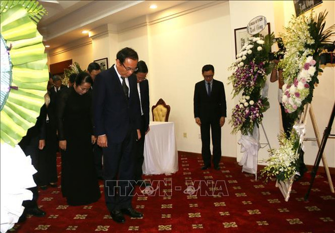 胡志明市领导吊唁原中共中央总书记江泽民逝世 ảnh 1 胡志明市领导吊唁原中共中央总书记江泽民逝世 ảnh 1