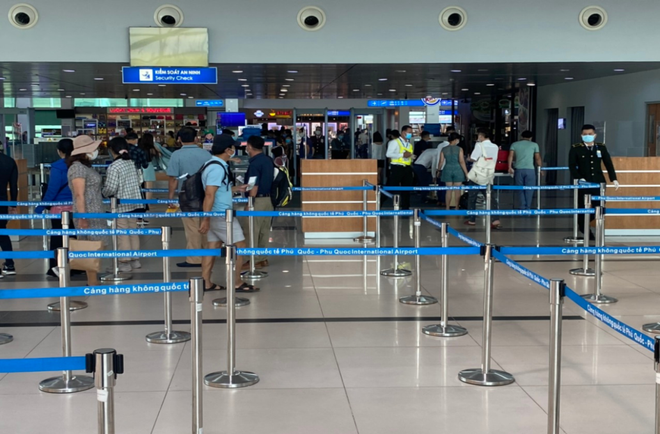 坚江省旅游：飞往富国岛的国际航班增加 ảnh 1