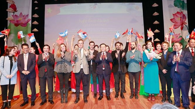 越南与阿根廷建交50周年:杨国青大使强调提升双边关系的条件已经成熟 ảnh 1 越南与阿根廷建交50周年:杨国青大使强调提升双边关系的条件已经成熟 ảnh 1