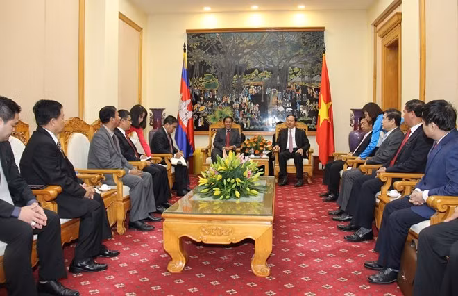 越柬加强合作 维护两国社会安全秩序 ảnh 1 越柬加强合作 维护两国社会安全秩序 ảnh 1