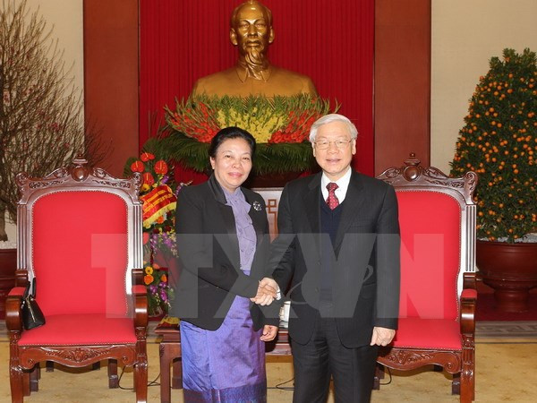 阮富仲总书记会见老挝人民革命党中央委员会总书记特使 ảnh 1 阮富仲总书记会见老挝人民革命党中央委员会总书记特使 ảnh 1