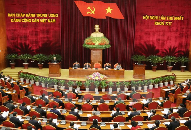 越共十二大：越共十二届中央委员会召开第一次全体会议 ảnh 1