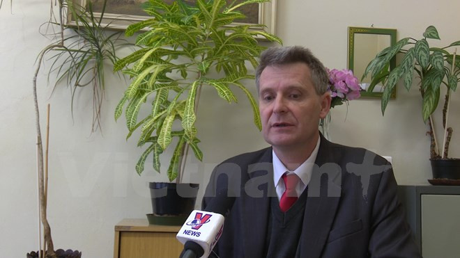 越共十二大:外国政界人士和媒体记者称越南革新事业一定取得新成就 ảnh 2 越共十二大:外国政界人士和媒体记者称越南革新事业一定取得新成就 ảnh 2