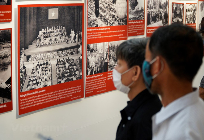 组图:越南特殊摄影展颇受观众的青睐 ảnh 6 组图:越南特殊摄影展颇受观众的青睐 ảnh 6