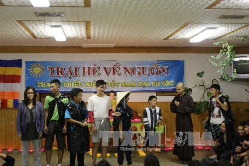 捷克越裔青少年“寻根之旅”夏令营开营 ảnh 2 捷克越裔青少年“寻根之旅”夏令营开营 ảnh 2