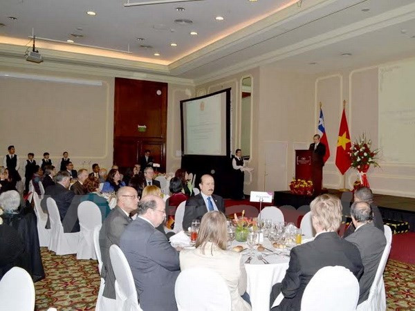 越南驻各国大使馆纷纷举行仪式庆祝九•二国庆70周年 ảnh 4 越南驻各国大使馆纷纷举行仪式庆祝九•二国庆70周年 ảnh 4