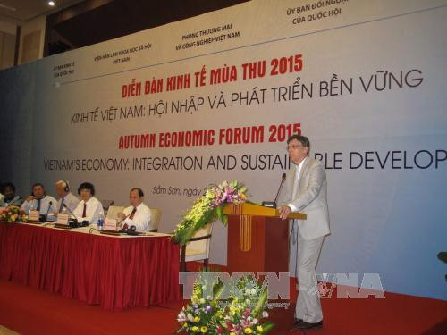 2015年秋季经济论坛在越南清化省开幕 ảnh 3