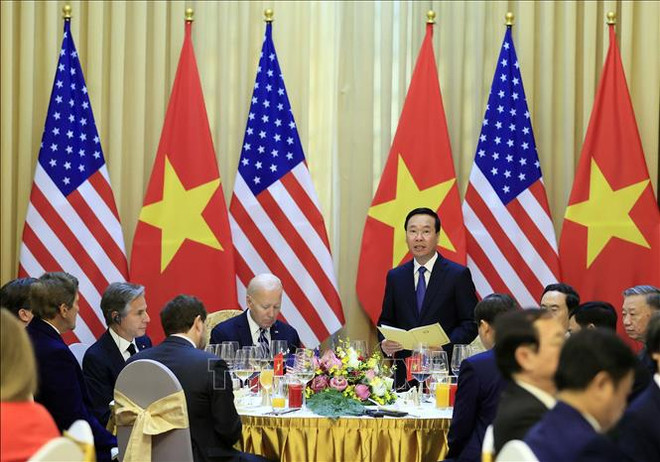 越南国家主席武文赏举行盛大国宴 款待美国总统拜登 ảnh 2 越南国家主席武文赏举行盛大国宴 款待美国总统拜登 ảnh 2